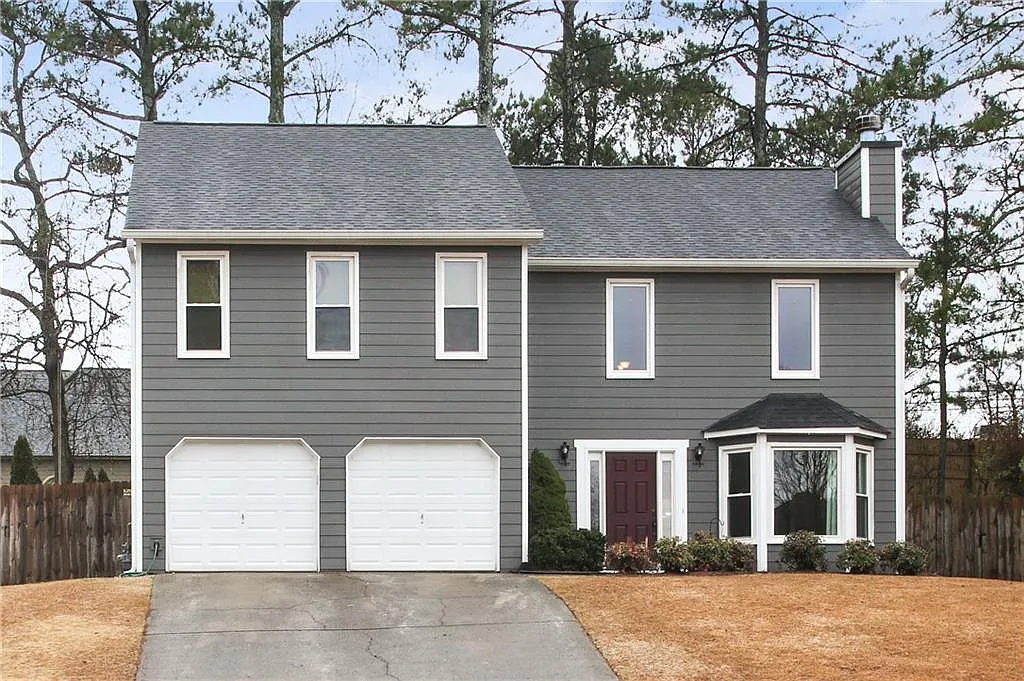5 bed, 2350 sqft, $2,850 — Photo 1