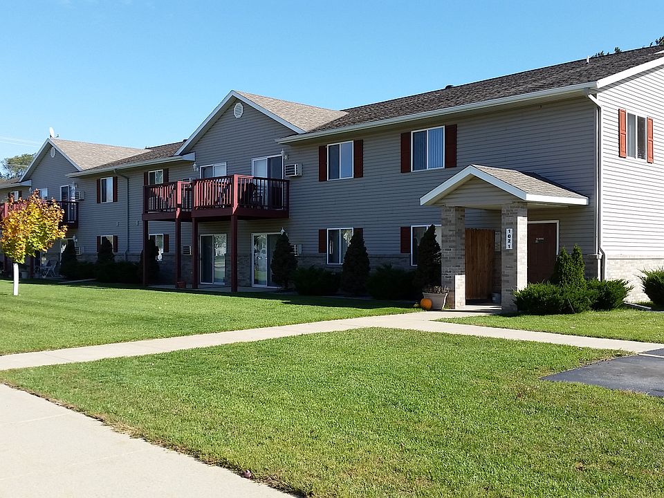 1021 Grandview Ave, Tomah, WI 54660 Zillow