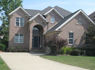 33834 Crown Colony Dr, Avon, OH 44011
