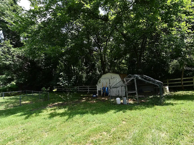 2706 Christy Ave — Photo 42