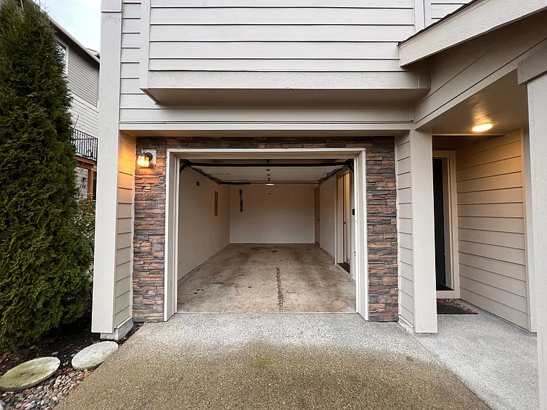 Edy Road Townhomes — Photo 3