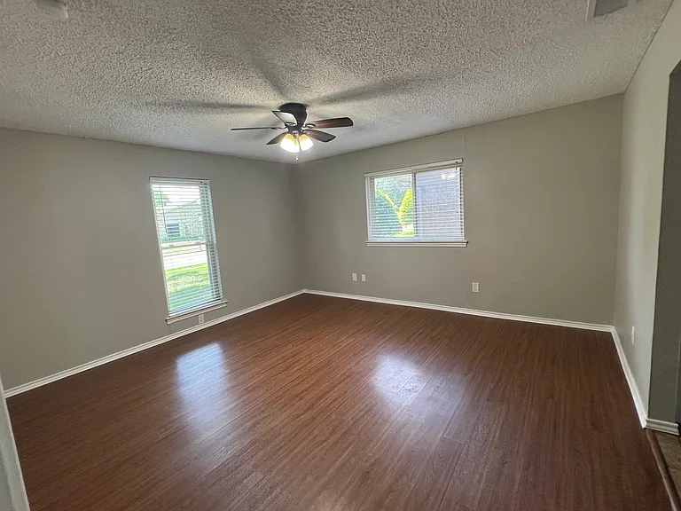 2302 Pueblo Dr — Photo 5