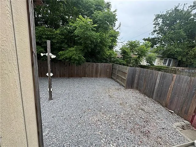 8417 Apple St — Photo 12