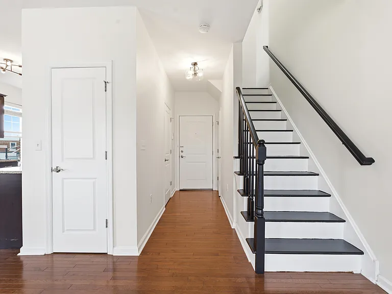 7 Myrtle St — Photo 4