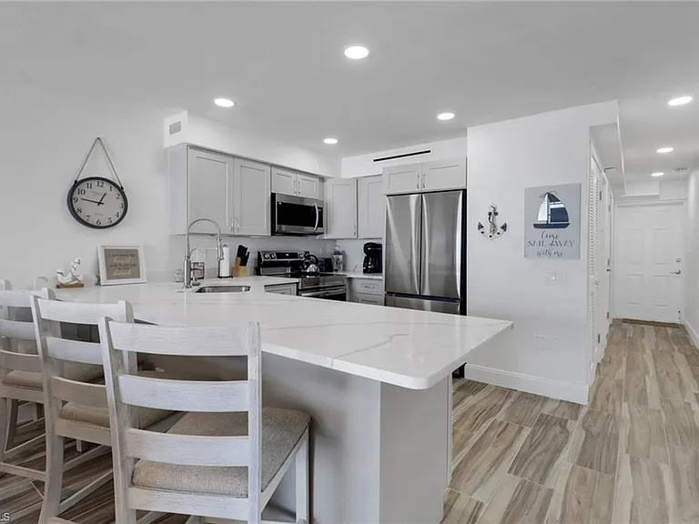 25850 Hickory Blvd #102 — Photo 8