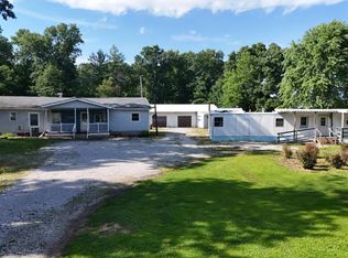4490 E Golf Ln, Olney, IL 62450
