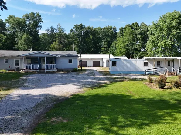 4490 E Golf Ln, Olney, IL 62450