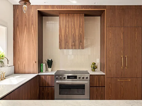 148 Clinton Ave APT 3, Brooklyn, NY 11205