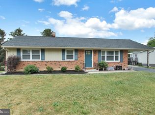 585 Hammond Rd, York, PA 17406
