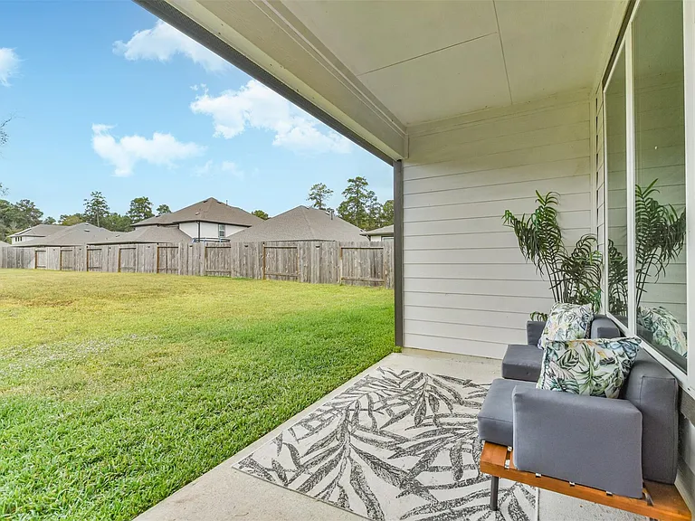14226 Lake Lodge Dr — Photo 21