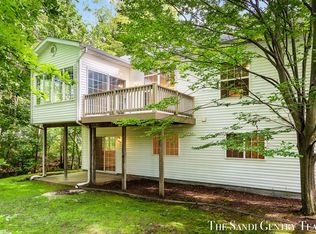 14892 Equestrian Trl, Spring Lake, MI 49456