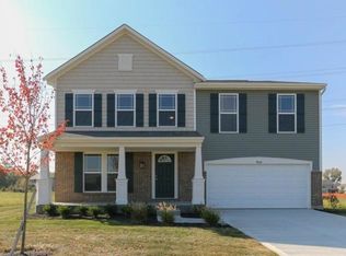 5682 Queen Victoria St, Groveport, OH 43125