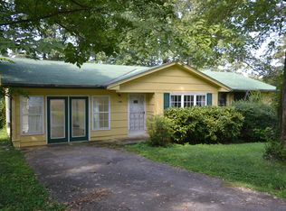 1308 Huntington Rd, Knoxville, TN 37919