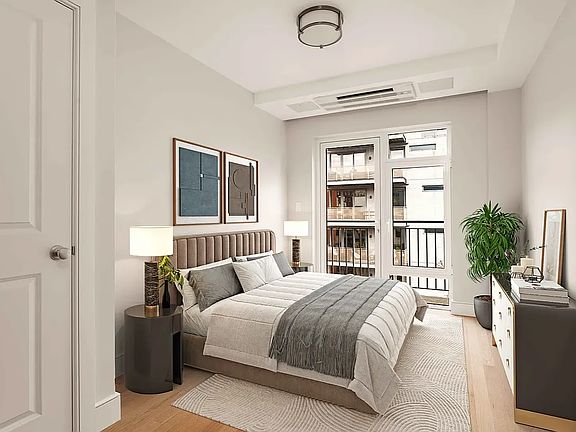 3rd image of 242 Elizabeth St #3