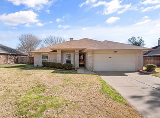 3744 Royal Valley Rd, Grand Prairie, TX 75052