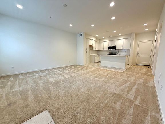 4th image of 201 Red Brick Dr Unit 2