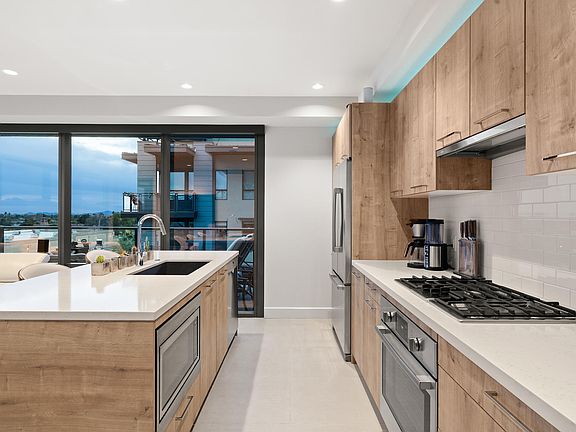 3rd image of 4422 N 75th St #5008