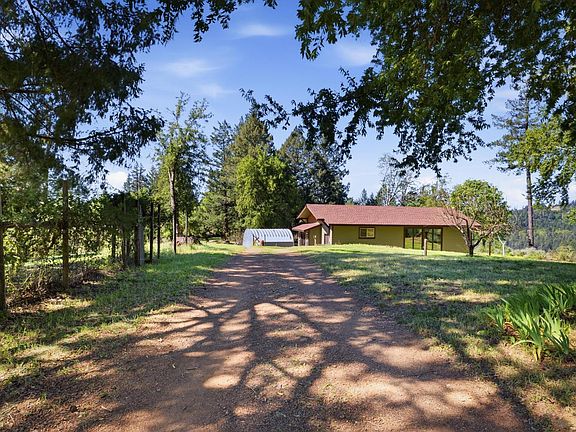 2nd image of 28812 Bohan Dillon Road