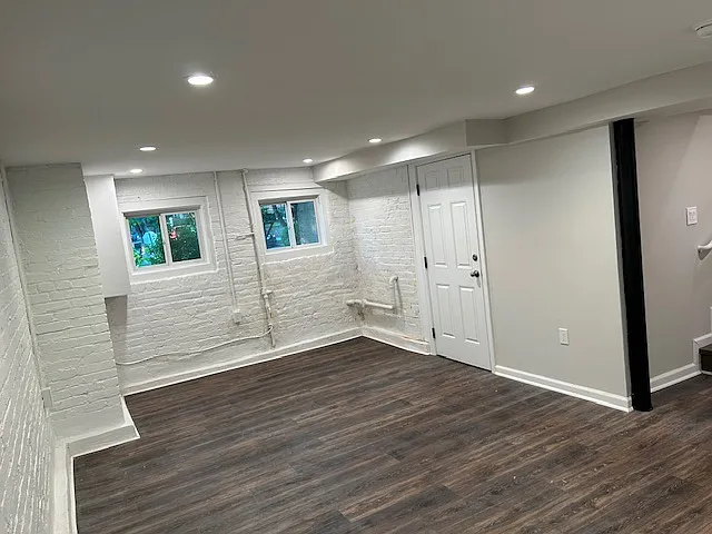 Building Photo - 1676 Irving St NW #BASEMENT