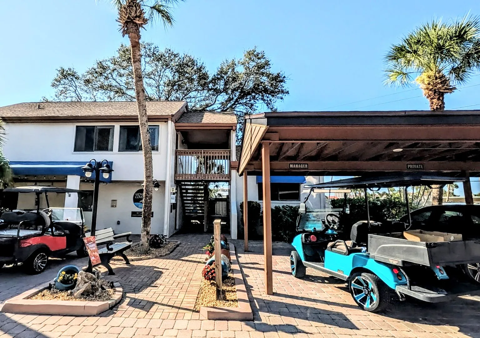2 Bed 1 Bath Condo On Siesta Key **All Utilities/Wifi Included** — Photo 1
