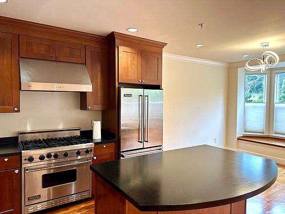 3rd image of 1545 Lincoln Way #1
