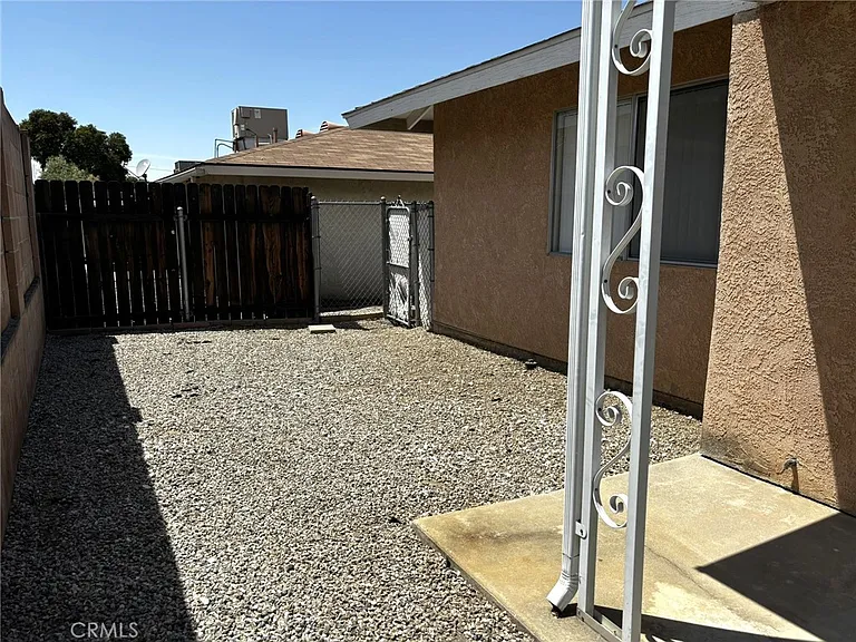 743 Evergreen St — Photo 11