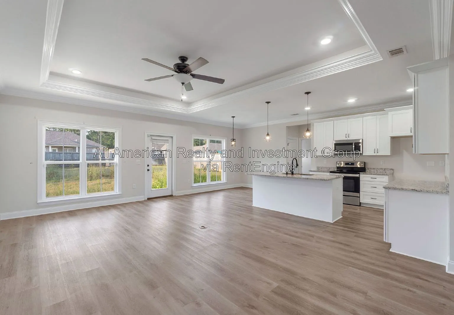 4 bed, 2.0 bath, 1922 sqft, $2,250 — Photo 3