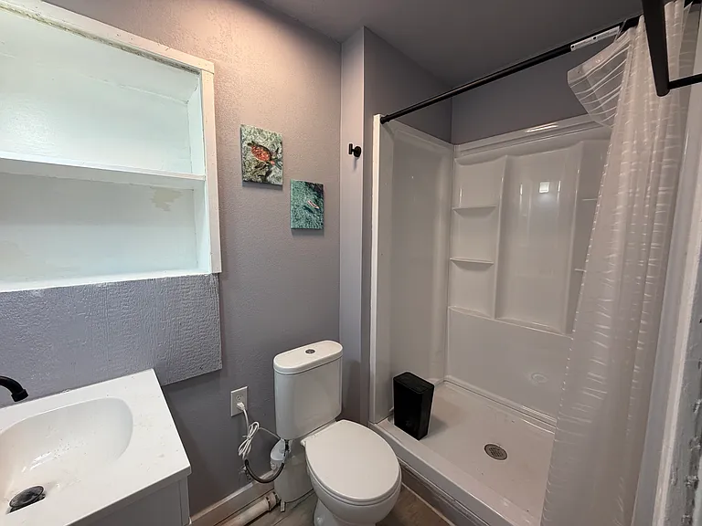714 SW Dallas St — Photo 36