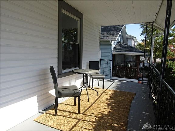 4th image of 921 Weng Ave