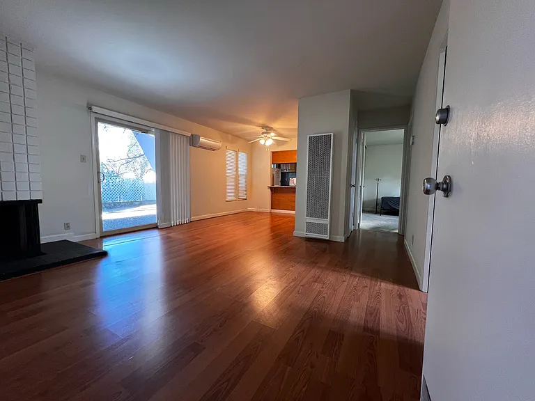 2069 Camel Ln #5 — Photo 9