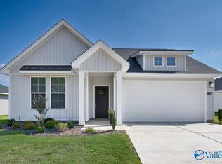 132 Plum Tree Ln, Hazel Green, AL 35750