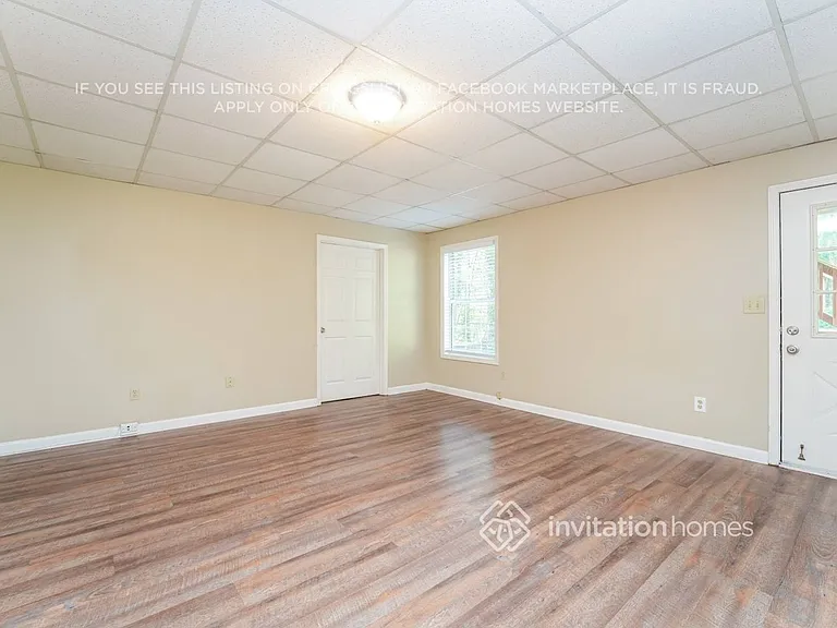 2875 Cove Crossing Dr — Photo 14