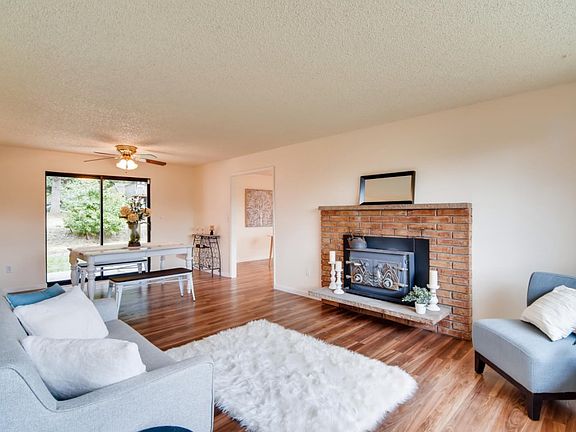 2nd image of 8812 S Sheridan Ave