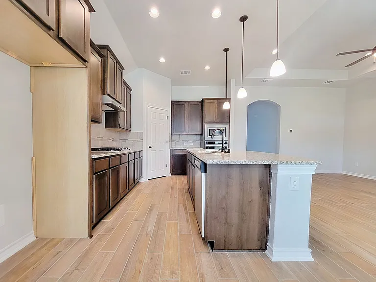 4413 Royal Oak Blvd — Photo 8
