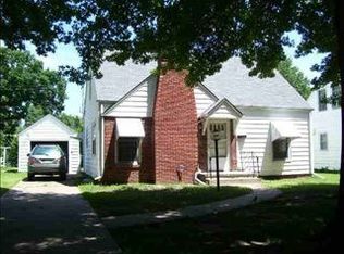 2004 SW Webster Ave, Topeka, KS 66604
