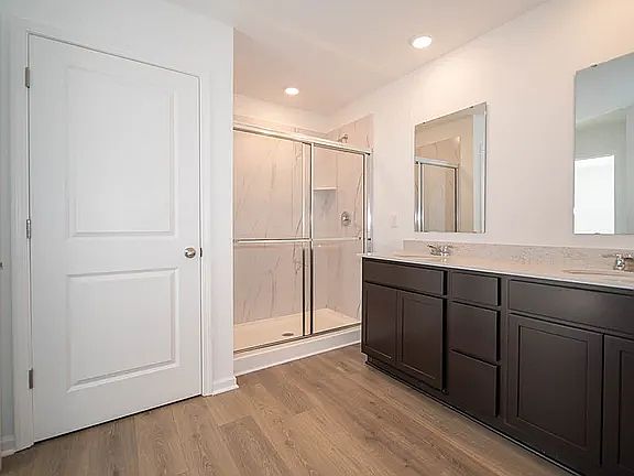 5th image of 9109 Blue Hill St