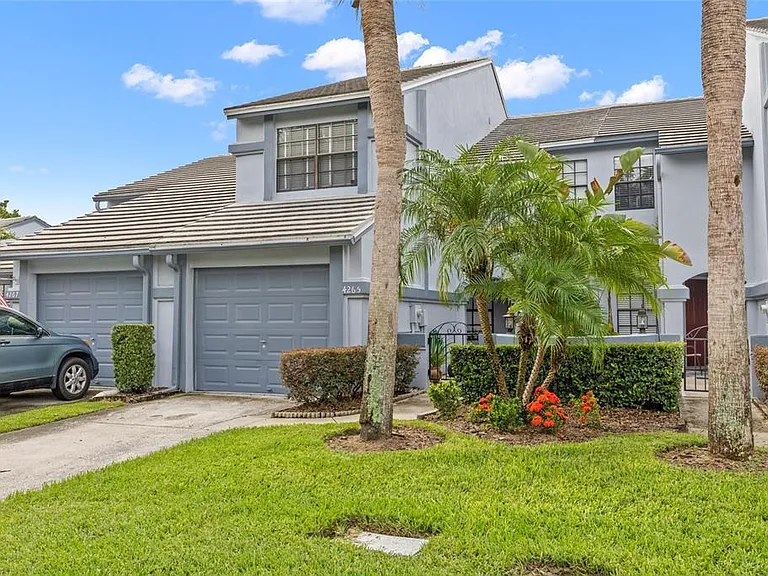 4265 Brentwood Park Cir — Photo 7