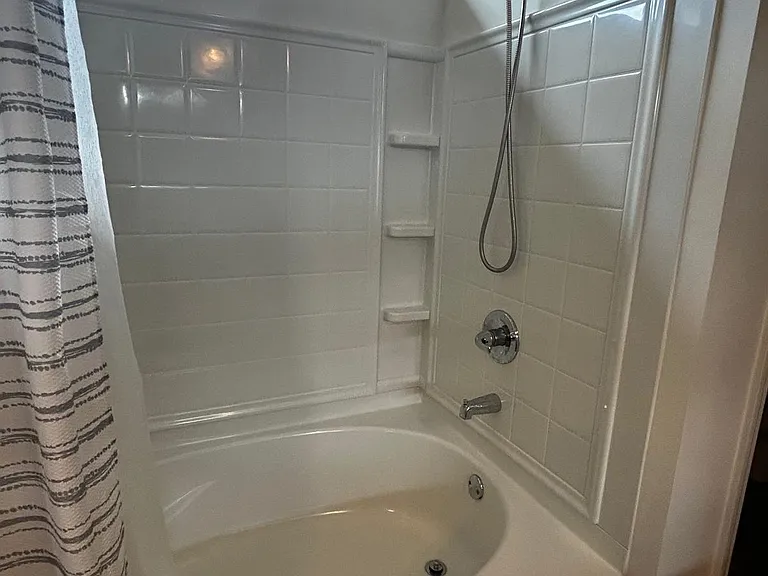 405 Springs Crossing Dr — Photo 17
