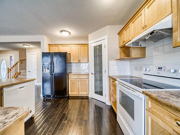 4th image of 413 Bayside Pl SW #300