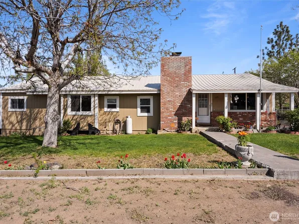 730 2nd Avenue NE, Soap Lake, WA 98851