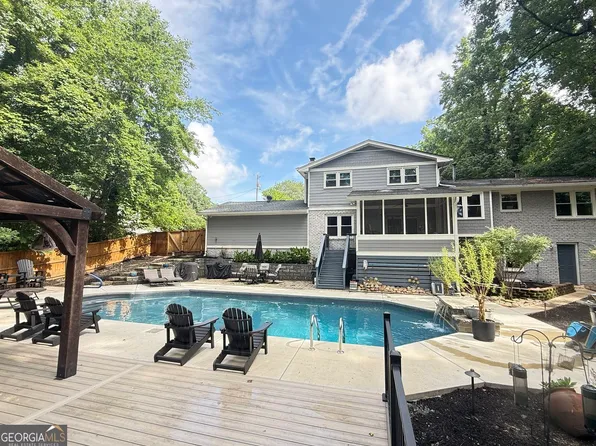 4668 Mountain Creek Dr NE, Roswell, GA 30075
