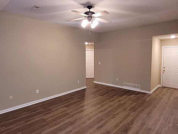 3rd image of 2409 Bentley Ct