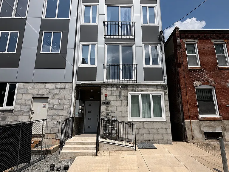 2720 W Thompson St #H — Photo 10