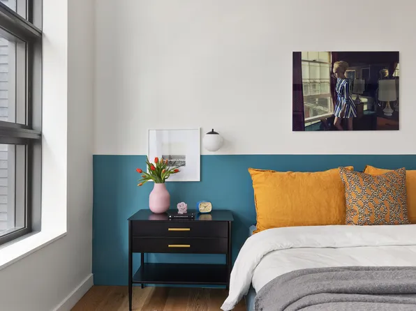 547 West 47th Street image 2 of 28