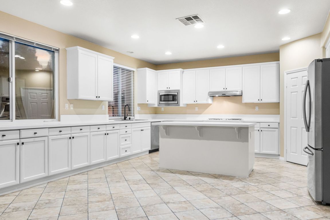 next background image