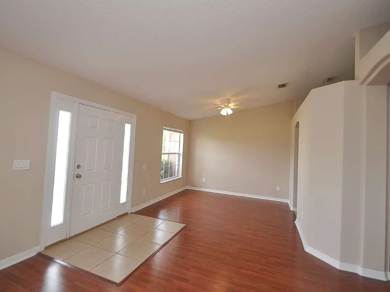 37 Louisburg Ln — Photo 4