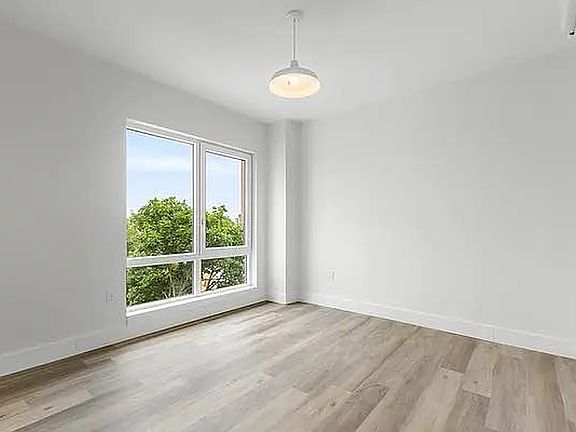 3rd image of 3333 Giles Pl APT 206