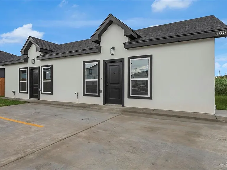 905 Crestview St #2 — Photo 1