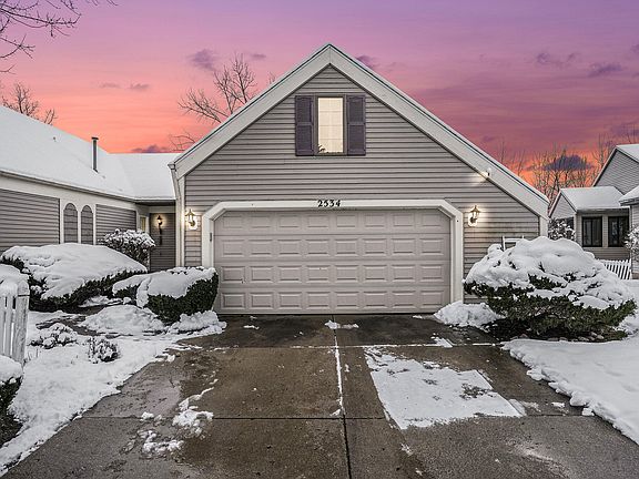 2nd image of 2534 Bridgeport Ln SE #16