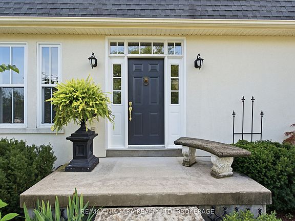 5th image of 25 Balmoral Dr